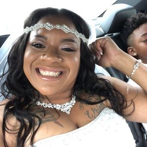 Meet your Posher, Shena